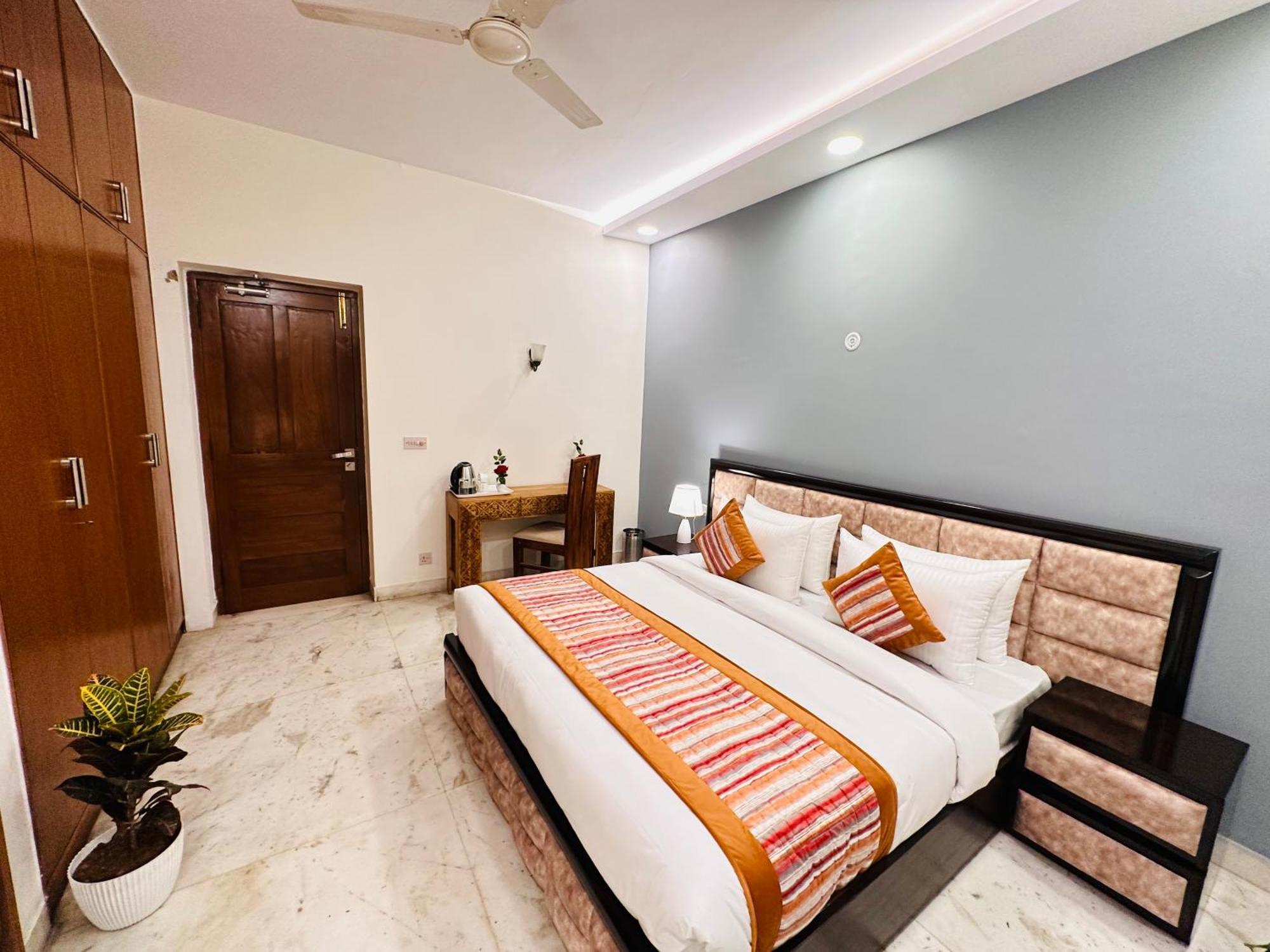 Grove Residency Hauz Khas New Delhi Couple Friendly Hotel Buitenkant foto
