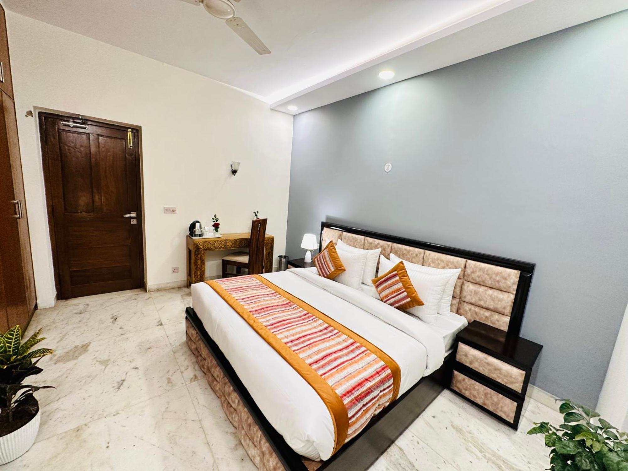 Grove Residency Hauz Khas New Delhi Couple Friendly Hotel Buitenkant foto